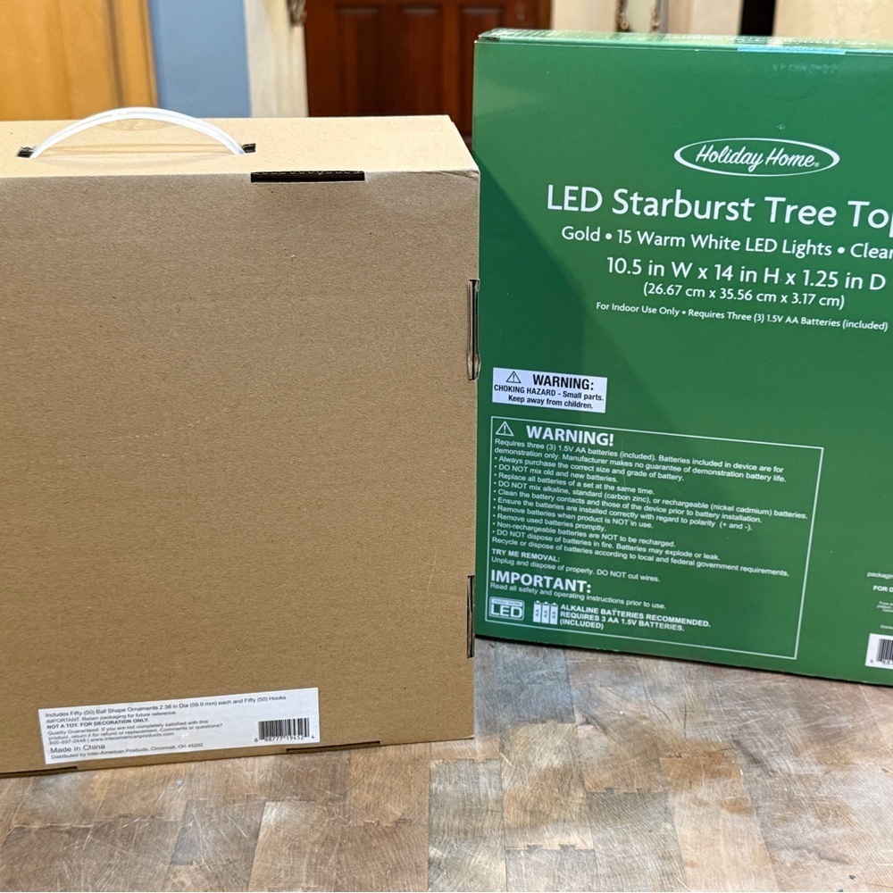 Shatterproof Ornament Set and LED Starburst Tree Topper Gold & Silver Christmas - Picture 9 of 16
